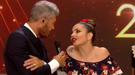 romina uhrig tetas|El momento más hot del Bailando 2023: Romina Uhrig se quedó .